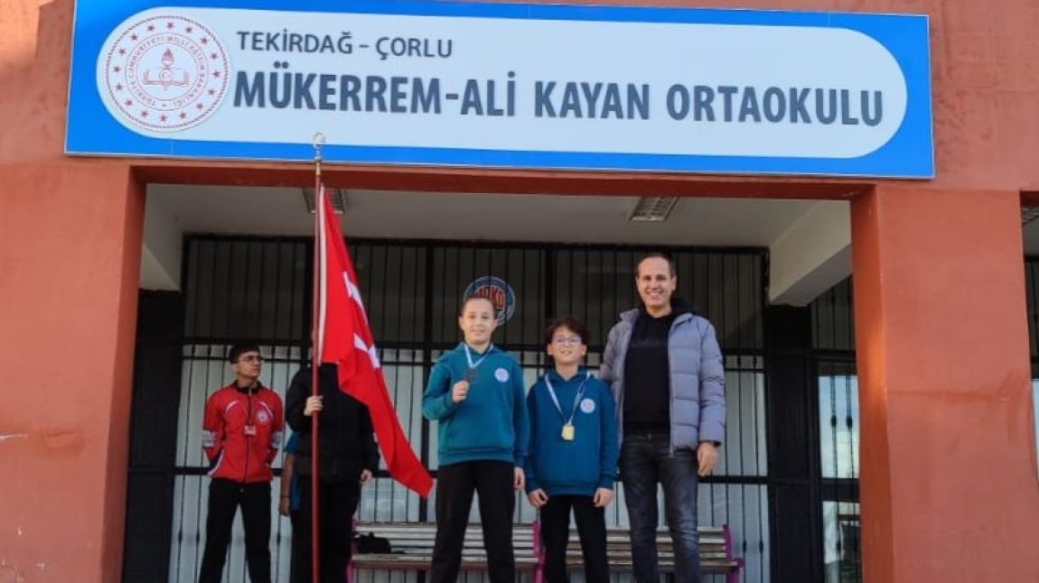 İller Arası Karate Liginde Öğrencilerimiz Derece Aldı